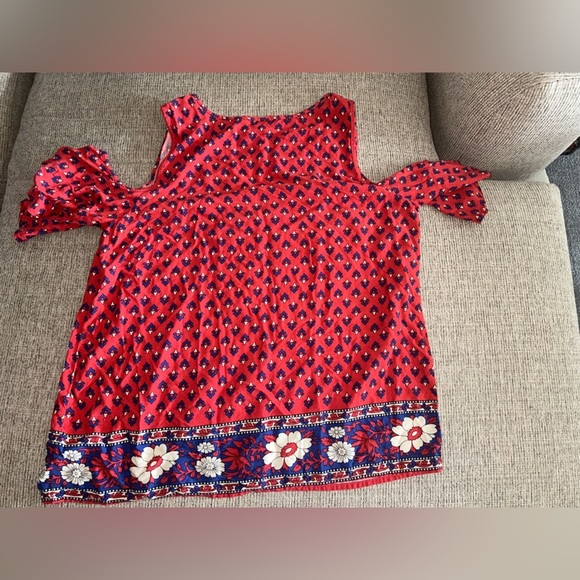 St. John's Bay Red and Blue Floral cold shoulder Blouse - Picture 5 of 5